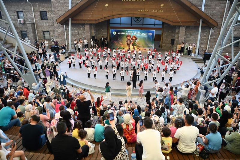 Yuvam Anaokulları'ndan Renkli Yıl Sonu Gösterisi