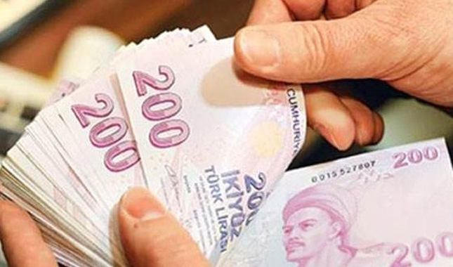 Yüzbinlerce üniversite mezunu öğrenim kredisi borcunu ödeyemedi