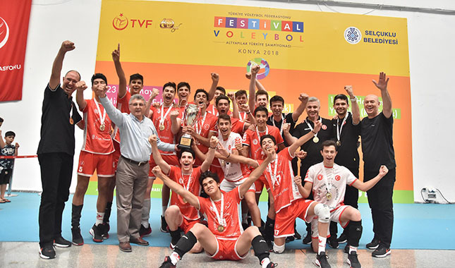 Ziraat Bankası Voleybol Kulübü Küçük Takımı namağlup Türkiye Şampiyonu