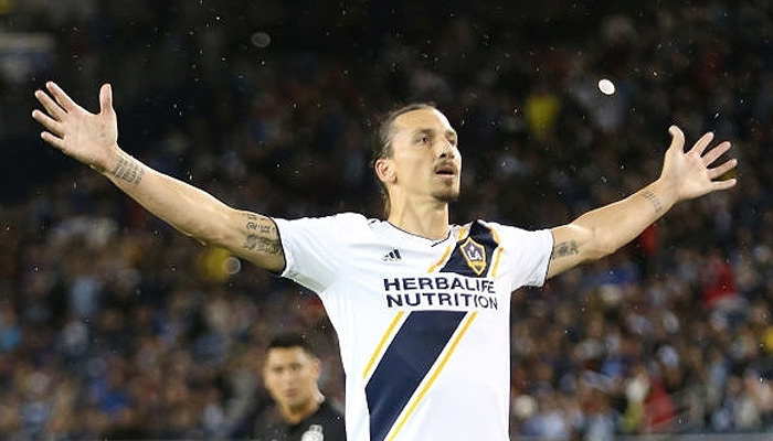 Zlatan'dan kendine yakışır veda
