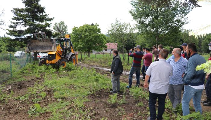 Bolu yaylalarındaki kaçak bahçe çitleri yıkılıyor