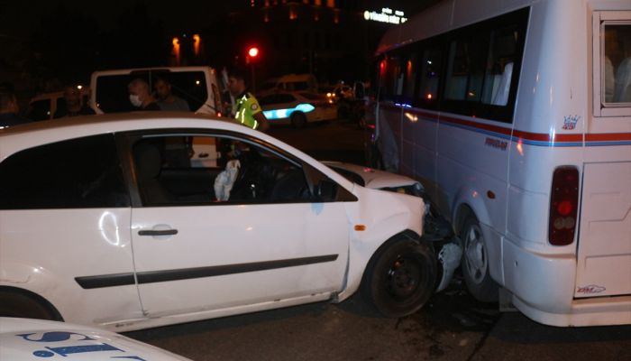 Adana'da trafik kazası: 1 yaralı