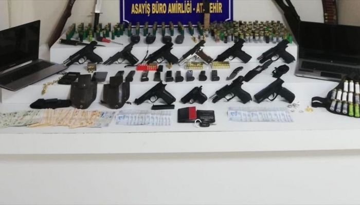 Ataşehir'de silah kaçakçılığı operasyonu 