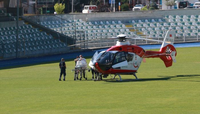 Ambulans helikopter 7 günlük bebek için havalandı
