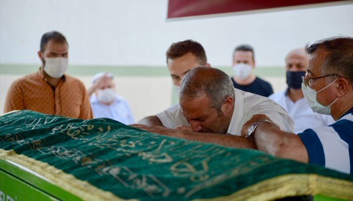 Eskişehir'de cansız bedeni sulama kanalında bulunan otizmli Yusuf'un cenazesi defnedildi