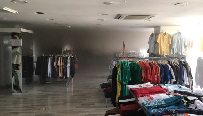 Bilecik'te bir alışveriş merkezinde yangın çıktı