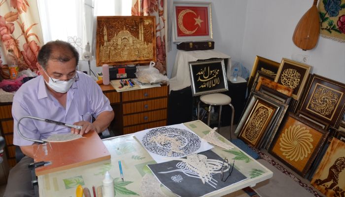 25 yılda yaptığı 240 ahşap eserini ihtiyaç sahibi çocuklar için sergileyecek