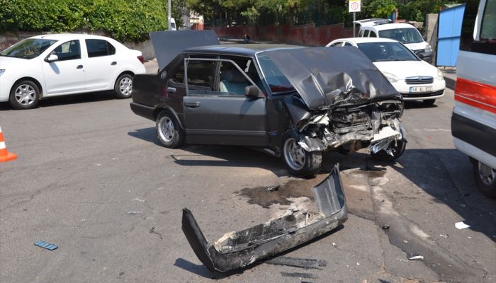 Kahramanmaraş'ta iki trafik kazasında 4 kişi yaralandı