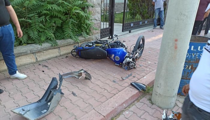 Konya'da otomobille çarpışan motosiklet sürücüsü hayatını kaybetti
