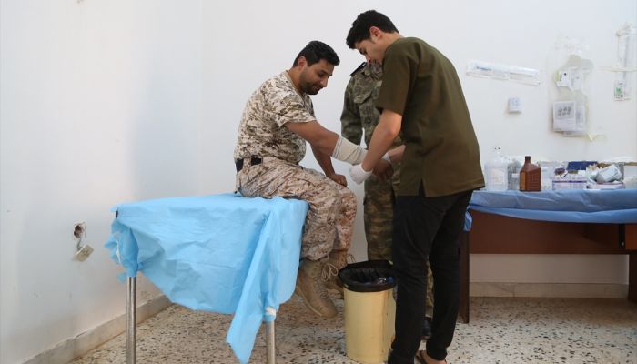  Libya'da cephe hattında hayat kurtaran sağlık çalışanları da Hafter'in hedefinde