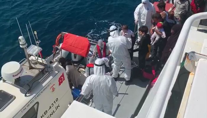 Türk kara sularına geri itilen 40 sığınmacı kurtarıldı