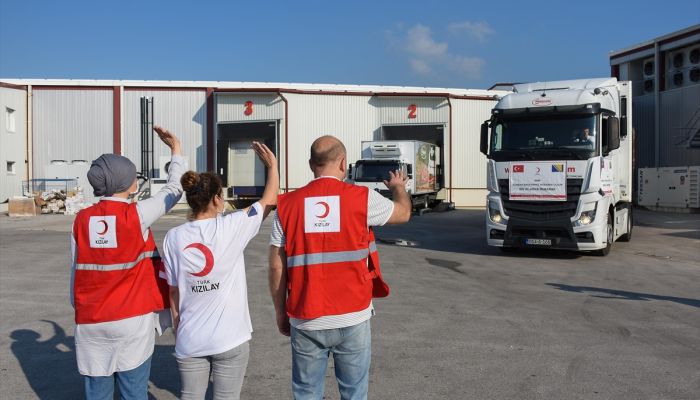 Türk Kızılay, Bosna Hersek'te ihtiyaç sahiplerine kurban eti ulaştırıyor