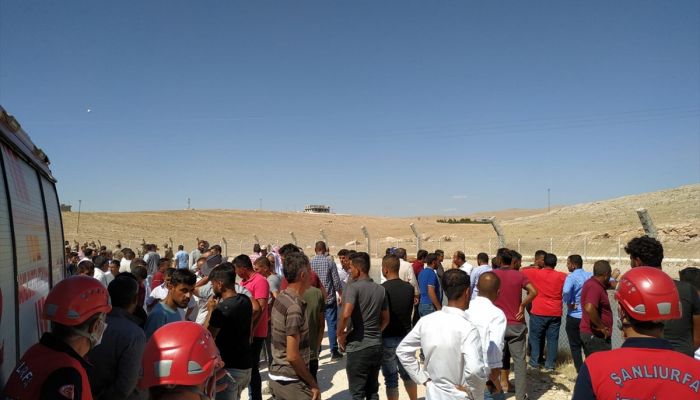 Şanlıurfa'da sulama kanalına otomobil devrildi: 2 ölü
