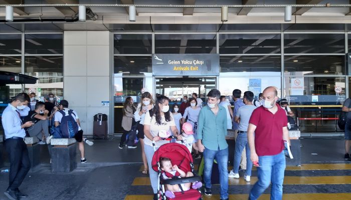 Tatilcilerin İstanbul'a dönüşleri başladı