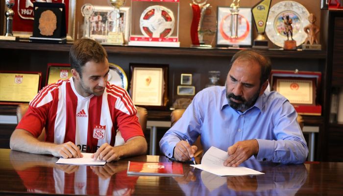 Sivasspor, İspanyol futbolcu Jorge Felix'i transfer etti

