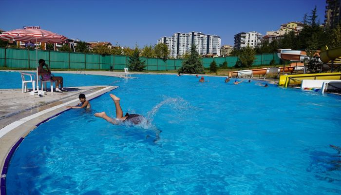 ​​Keçiören'de aqua parklar önlem alınarak hizmete açıldı
