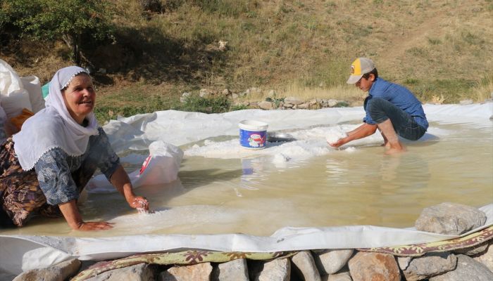 Siirt'te üretilen kaya tuzu köylülerin geçim kaynağı oldu