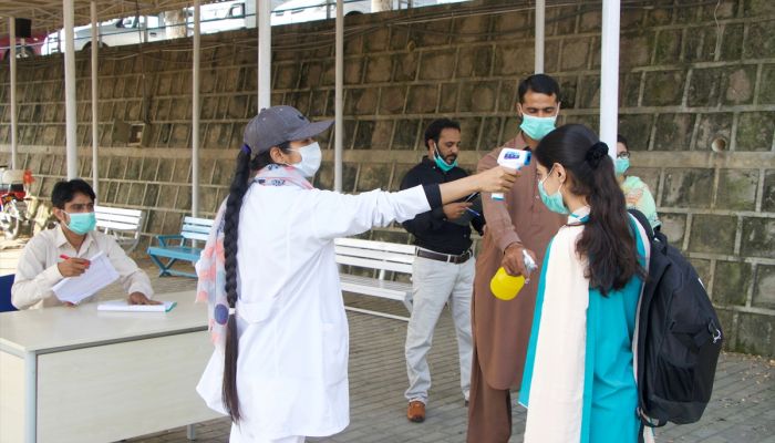 Pakistan'daki Maarif Okullarında yüz yüze eğitim "yeni normal" ile tekrar başladı