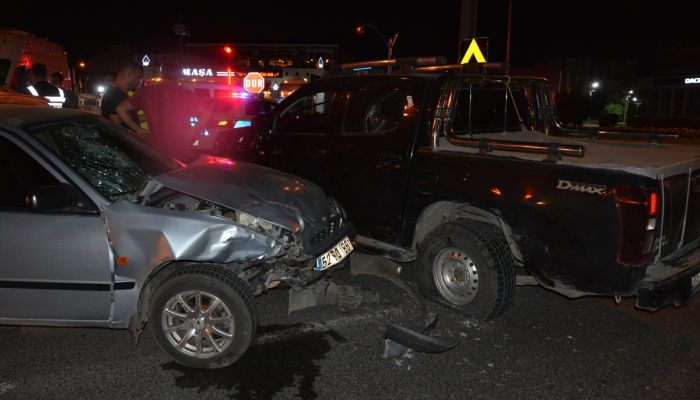 Ordu'da otomobille kamyonet çarpıştı: 4 yaralı