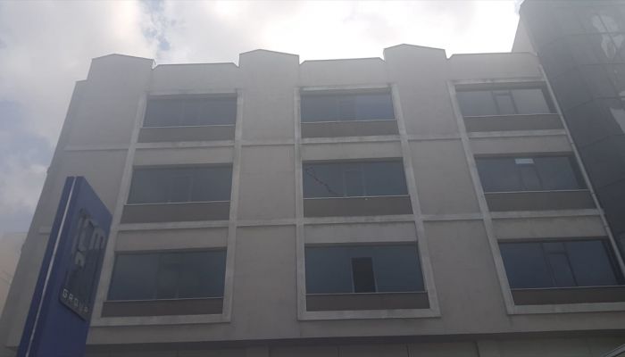 Beylikdüzü'nde sanayi sitesindeki bir iş yerinde yangın çıktı