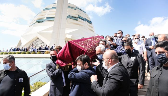 Suna Kıraç, son yolculuğuna uğurlandı