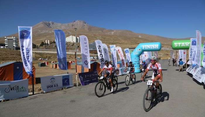 Erciyes Uluslararası Dağ Bisikleti Yarışları devam ediyor
