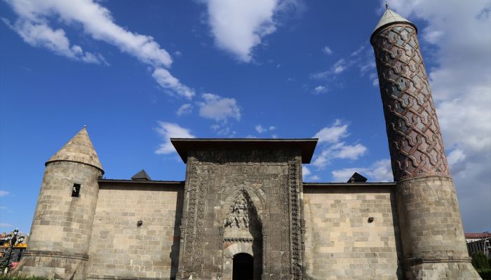 Erzurum'un tarihi mekanlarında Kovid-19 sessizliği