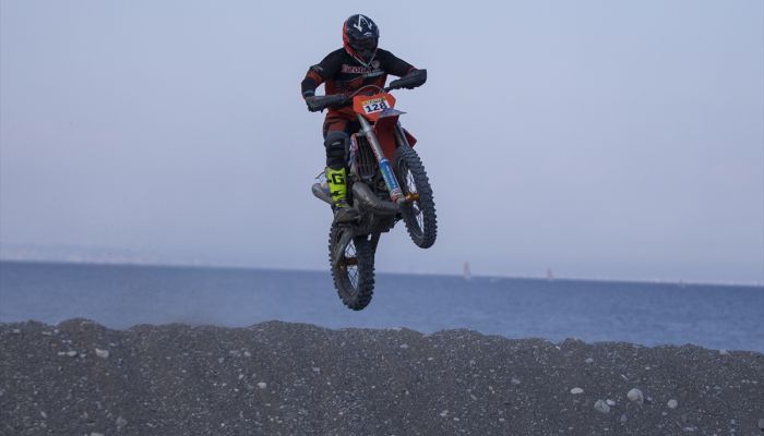 Motosiklet: Sea To Sky Enduro Yarışları
