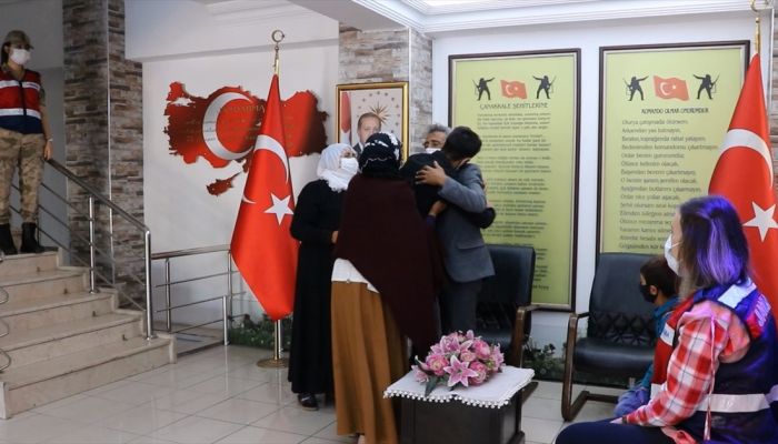 İkna yoluyla teslim olan terörist Erzurum'da ailesiyle buluştu