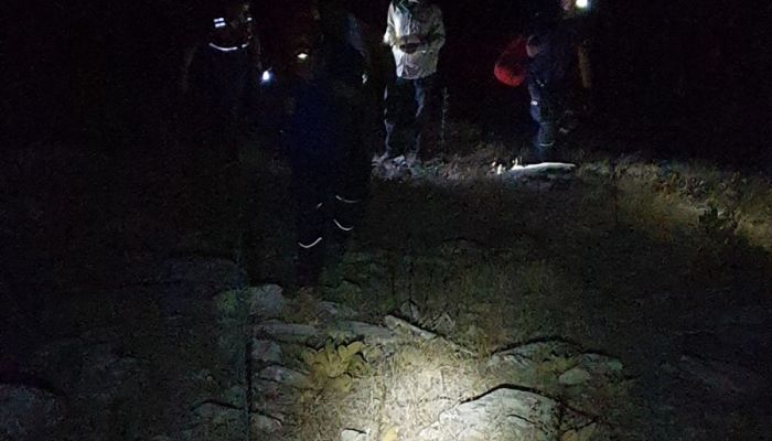 İzmir'de dağda mahsur kalan 3 kişiyi AFAD kurtardı