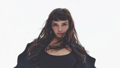 AYBÜKE ALBERE'DEN BİR SEZEN AKSU KLASİĞİ DAHA… SIRA “ÇAKKIDI”DA!