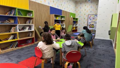 EMNİYETEVLERİ'NDE MİNİKLERE KİTAP DOLU DÜNYA