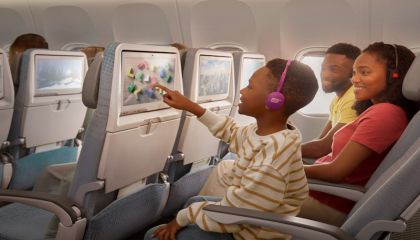 Emirates'ten aile dostu ekonomi sınıfı deneyimi