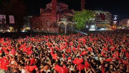 Gaziosmanpaşa'da 200 Bin Kişi Zafer İçin Tek Ses Oldu
