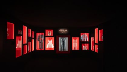 Guess, Inc., Marılyn Monroe™ Kapsül Koleksiyonunu Sunar