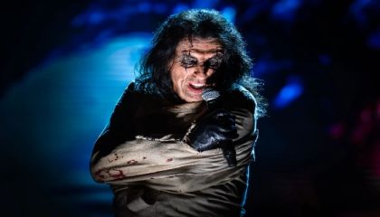 İstanbul, Alice Cooper ile Rock Tarihinin En Büyük Şovlarından Birine Tanıklık Etti