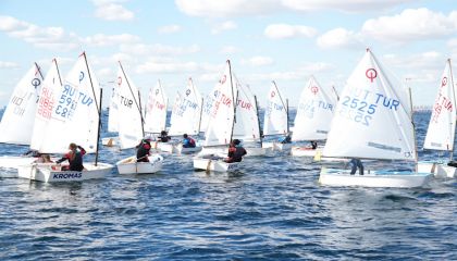 KADIKÖY CUMHURİYET KUPASI YELKEN YARIŞLARI BAŞLIYOR