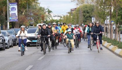 KADIKÖY'DE “ŞEHİR SENİN, PEDAL ÇEVİR” ETKİNLİĞİ
