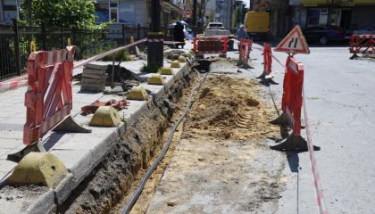 KÂĞITHANE'DE ELEKTRİK HATLARI YER ALTINA ALINARAK ALTYAPI GÜÇLENDİRİLİYOR