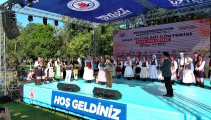 KÂĞITHANE'DE ULUSLARARASI HALK OYUNLARI FESTİVALİNE YOĞUN İLGİ