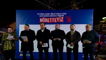 Kadına şiddete karşı nöbet bu yıl Levent Meydanı'nda tutuldu