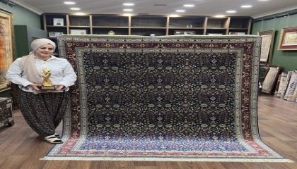 Kapadokya'ya Değer Katan Sanatçı Ödülü; İpek Halı Ustası Ayşe Üvez