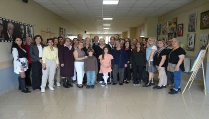 Kartal'da ‘Fırçaların İzleri' Karma Resim Sergisi Açıldı