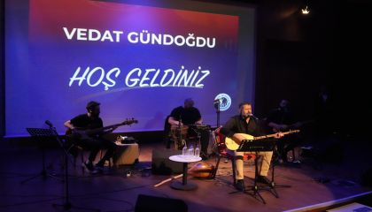 Kartal'da Türkü Rüzgârı: Vedat Gündoğdu Gönülleri Fethetti