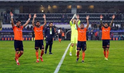 Lider Medipol Başakşehir rekor kırdı