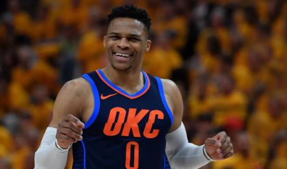 Magic Johnson'ı yakaladı