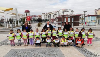 Mamak Belediyesinden Çocuklara Trafik Bilinci Eğitimi