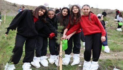 Mamak'ta Yeşil Gelecek İçin Fidanlar Toprakla Buluştu