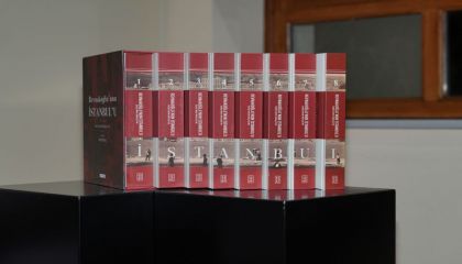 REVNAKOĞLU'NUN İSTANBUL'U OKURLA BULUŞTU