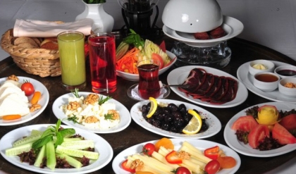 Ramazan ayında açlık ve susuzluk nasıl önlenir? (Sahurda yenmesi gerekenler)